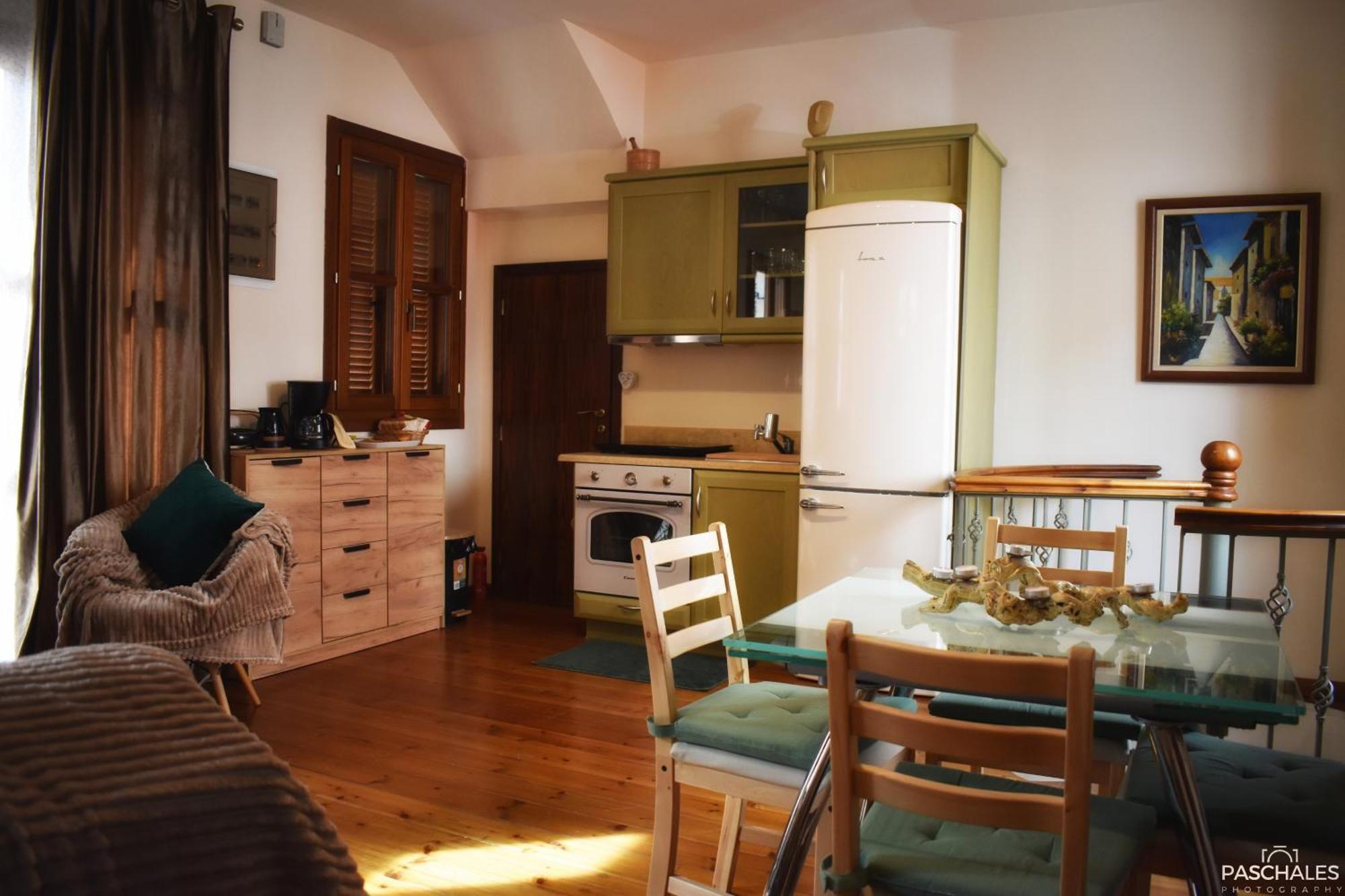Delfi'S Cozy Maisonette Exterior photo